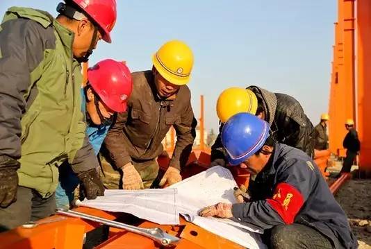 施工现场挖机安全技术交底